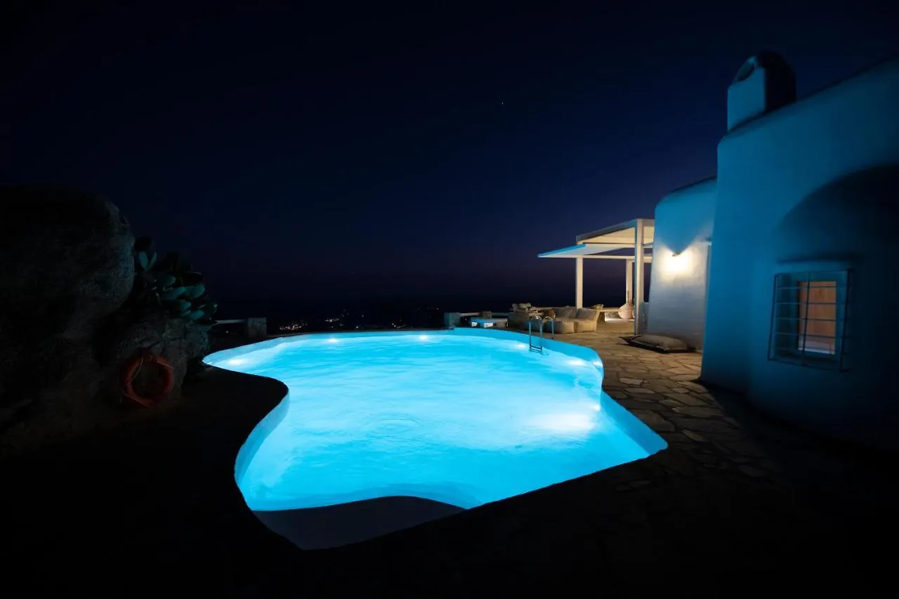 Mykonos Teatro Suites And Villa Plintri Aparthotel