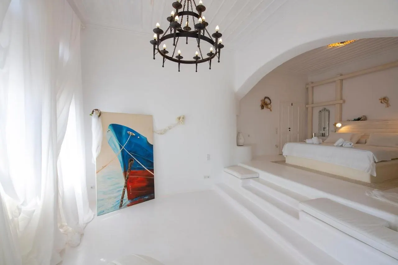 Mykonos Teatro Suites And Villa Plintri Aparthotel